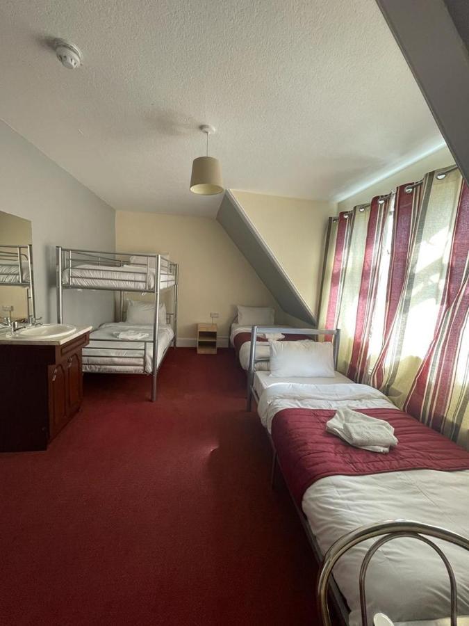 St Nicholas Hotel Гарроу Екстер'єр фото